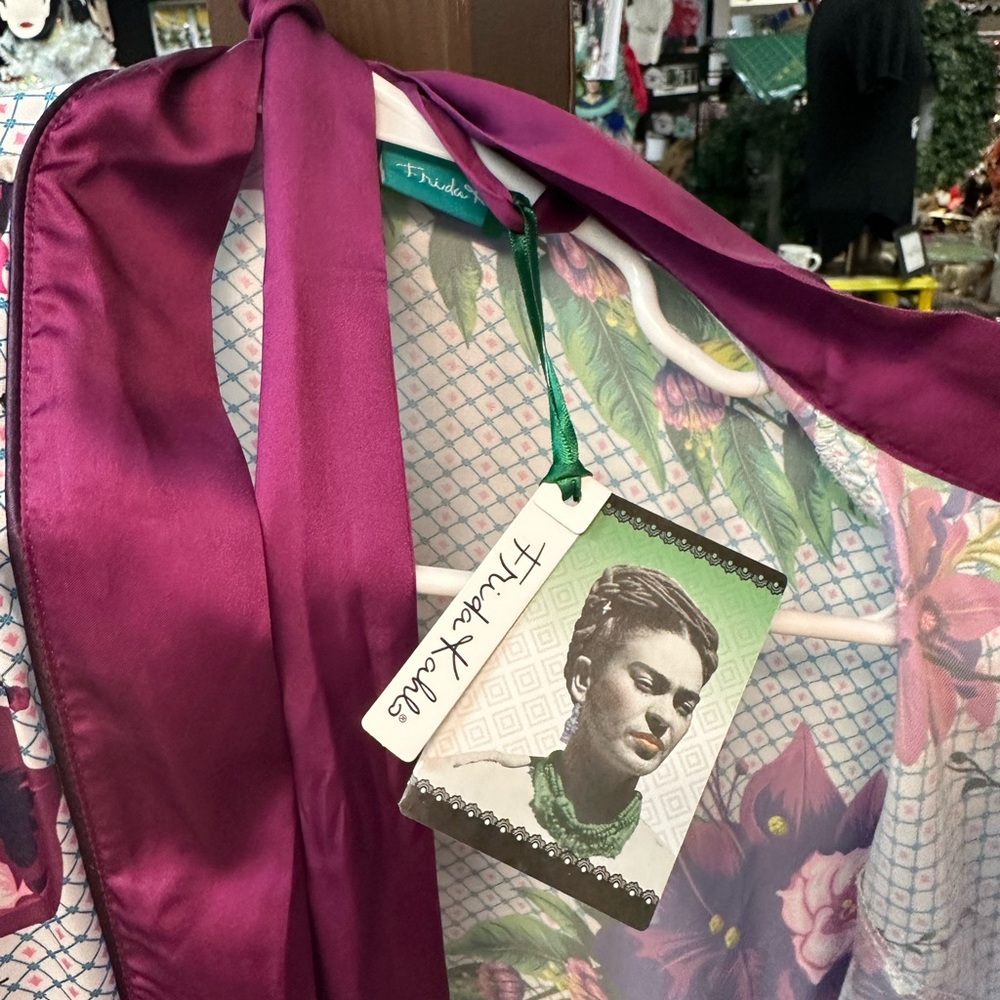 Satin Robe - Picture 13 of 14